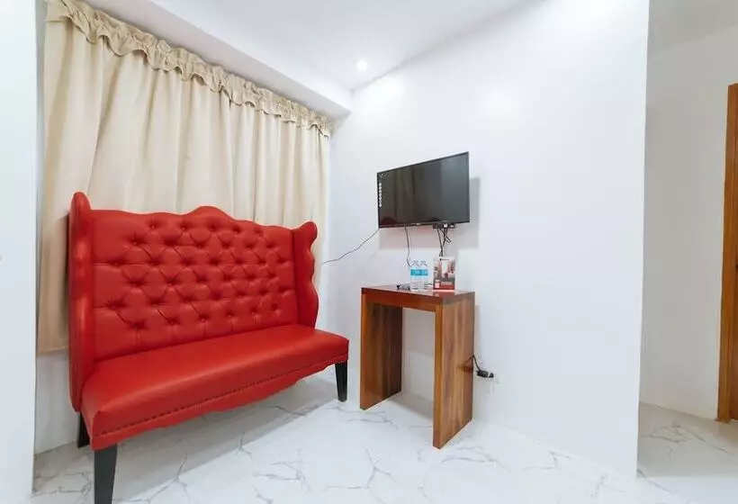 هتل Reddoorz At Dbuilders Rooms Bangkal Makati