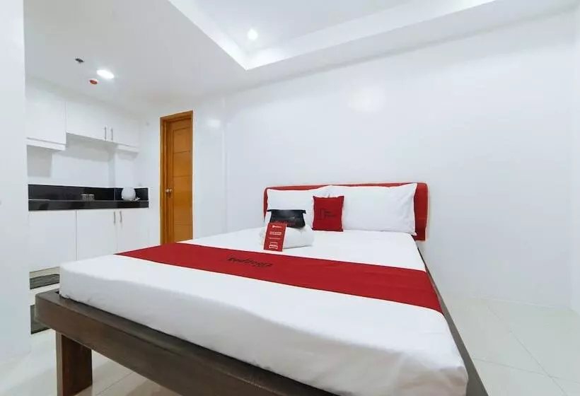 هتل Reddoorz At Dbuilders Rooms Bangkal Makati