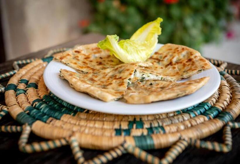 פנסיון Revaklı Ev Guest House