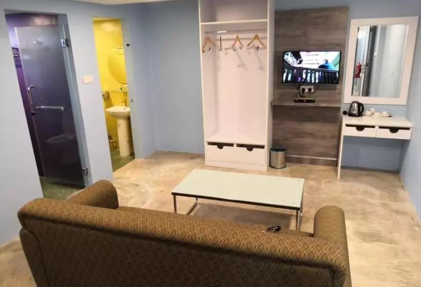ペンション Rick Home Teluk Intan