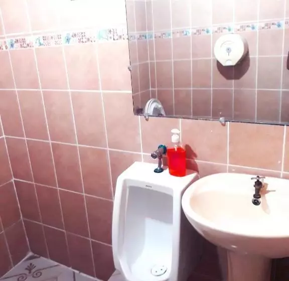 هتل Ideal, Your House In Quetzaltenango