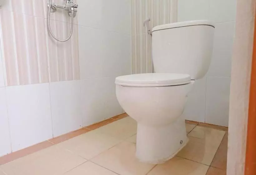 هتل Oyo 1247 Antosa Family Residence