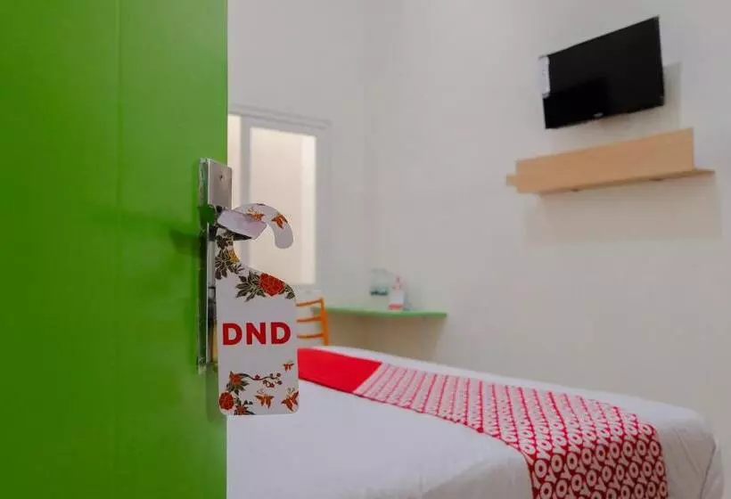 هتل Oyo 1247 Antosa Family Residence