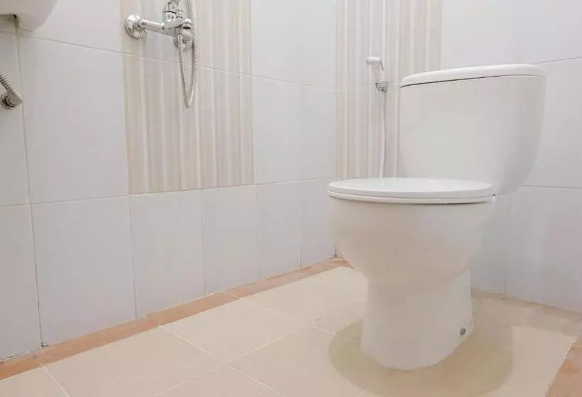 هتل Oyo 1247 Antosa Family Residence