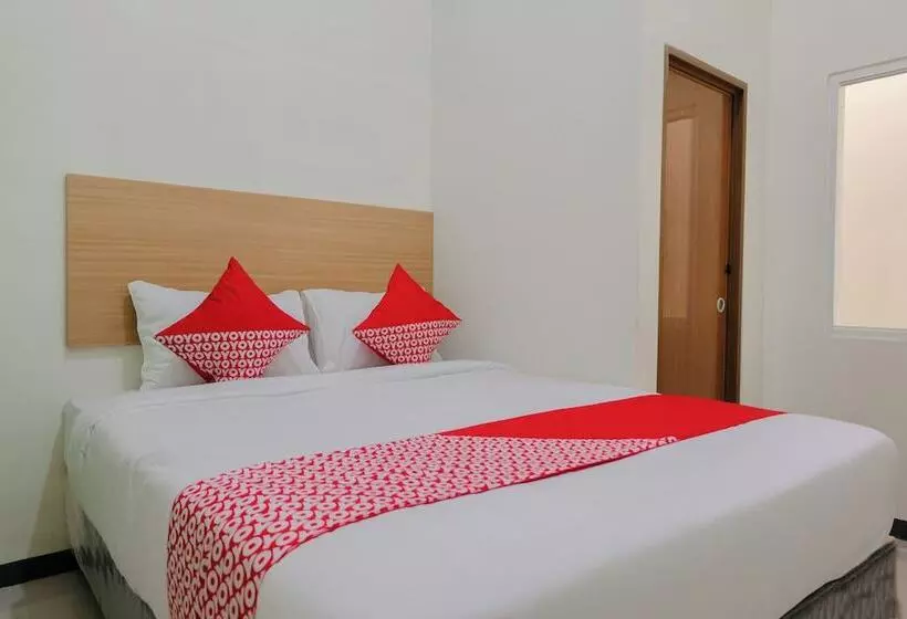 هتل Oyo 1247 Antosa Family Residence