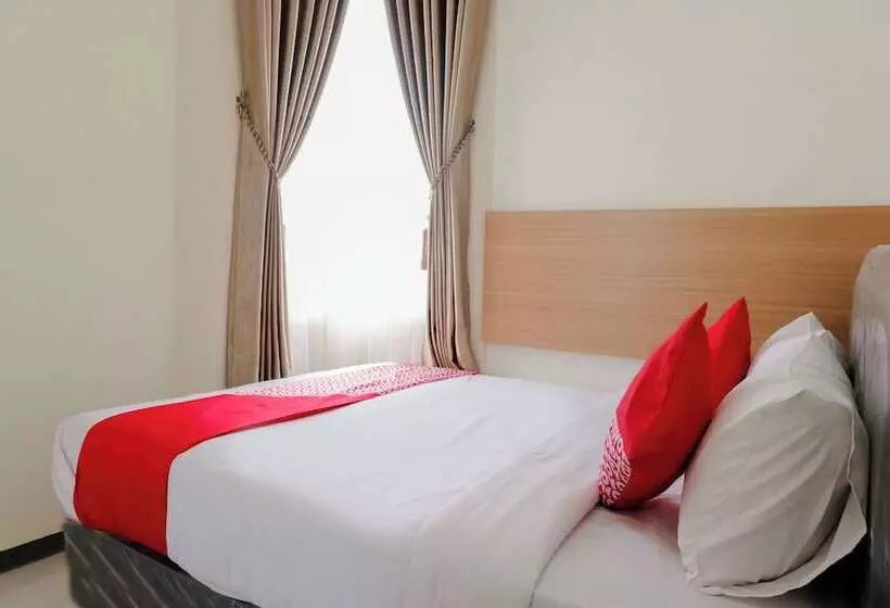 هتل Oyo 1247 Antosa Family Residence