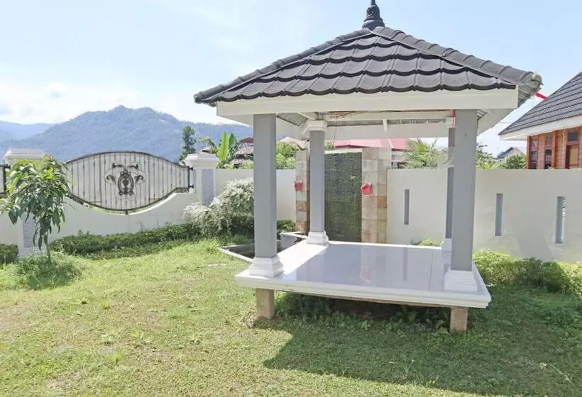 ホテル Oyo 1326 Mahakam Residence