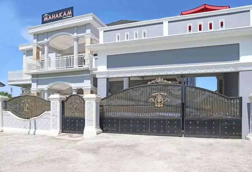 ホテル Oyo 1326 Mahakam Residence