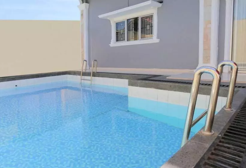 ホテル Oyo 1326 Mahakam Residence