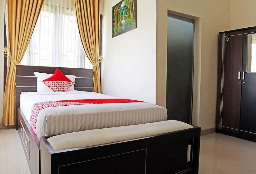 ホテル Oyo 1326 Mahakam Residence