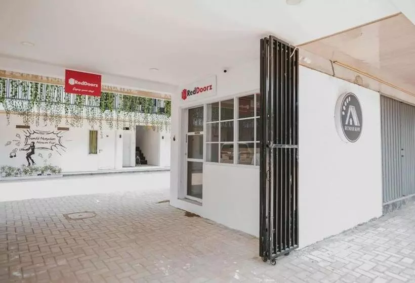 ペンション Reddoorz Plus Syariah Near Universitas Lampung