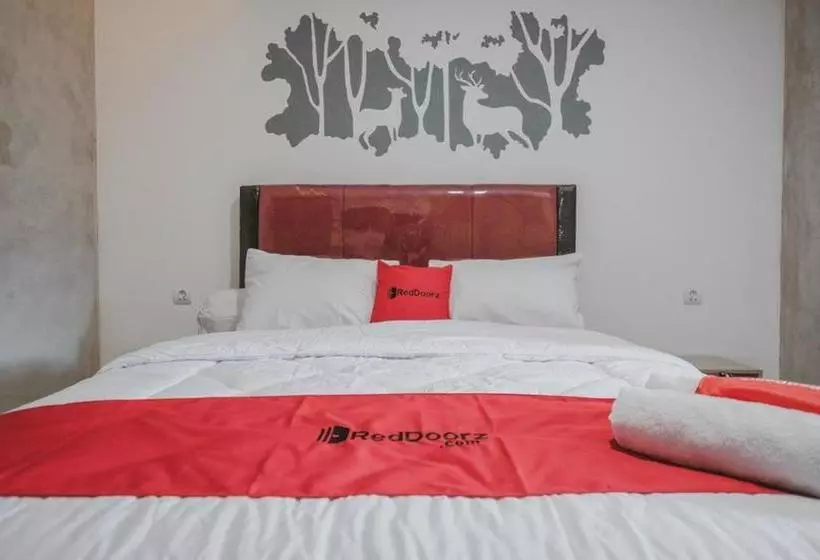 ペンション Reddoorz Plus Syariah Near Universitas Lampung