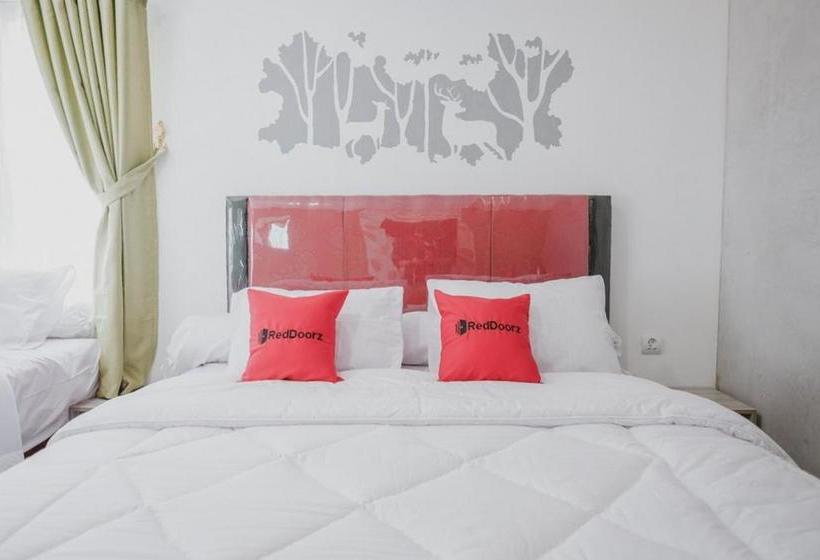 פנסיון Reddoorz Plus Syariah Near Universitas Lampung