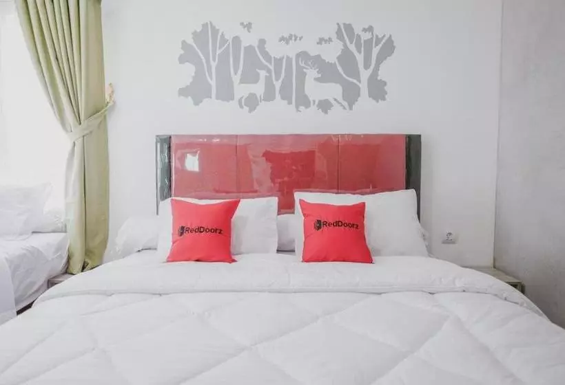 ペンション Reddoorz Plus Syariah Near Universitas Lampung