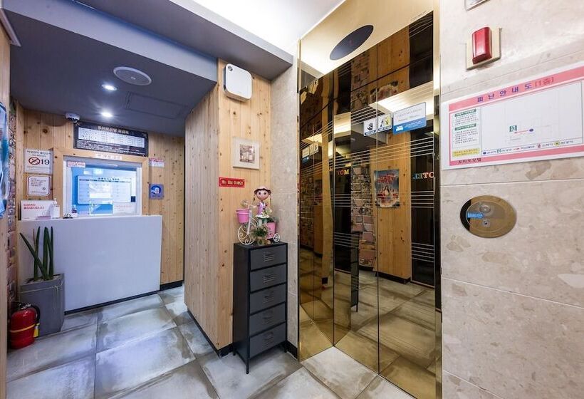 Hotel Cheongju Bungmunro Tomato