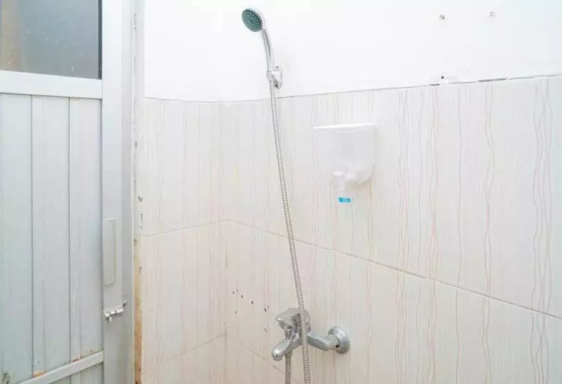 Majatalo Reddoorz Syariah @ Selomangleng Kediri