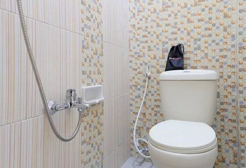 Majatalo Reddoorz Syariah @ Selomangleng Kediri