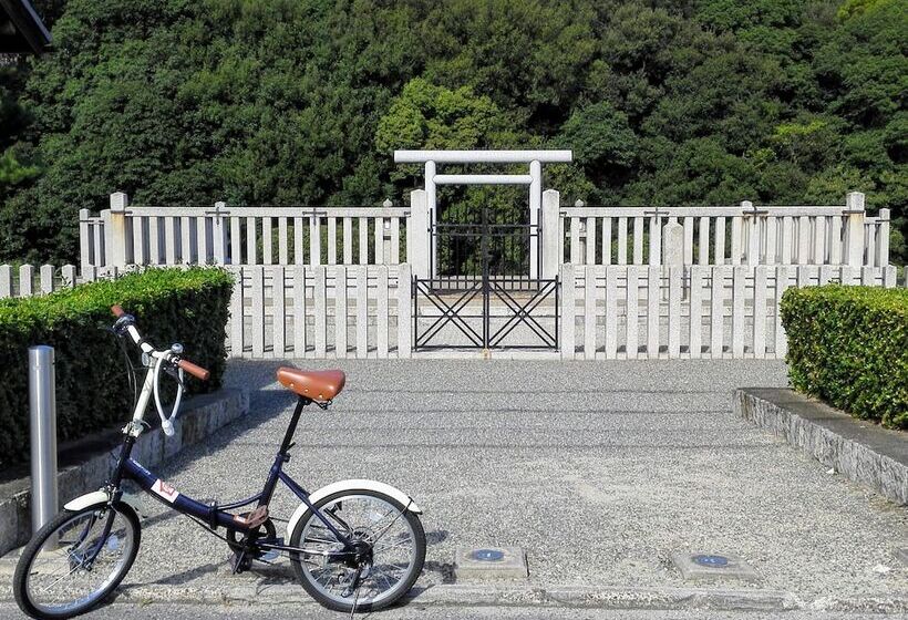 Guest House Ioly Osaka  Hostel