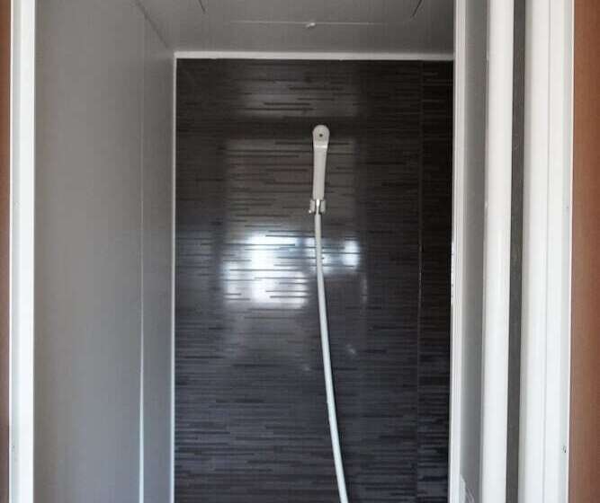 Guest House Ioly Osaka  Hostel