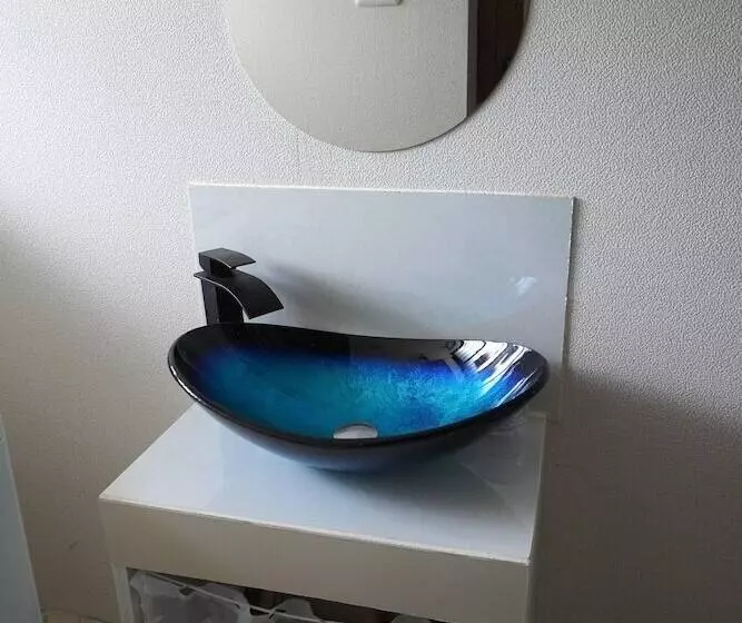 Guest House Ioly Osaka  Hostel