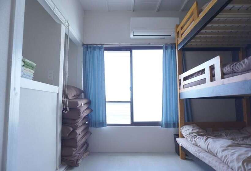 Guest House Ioly Osaka  Hostel