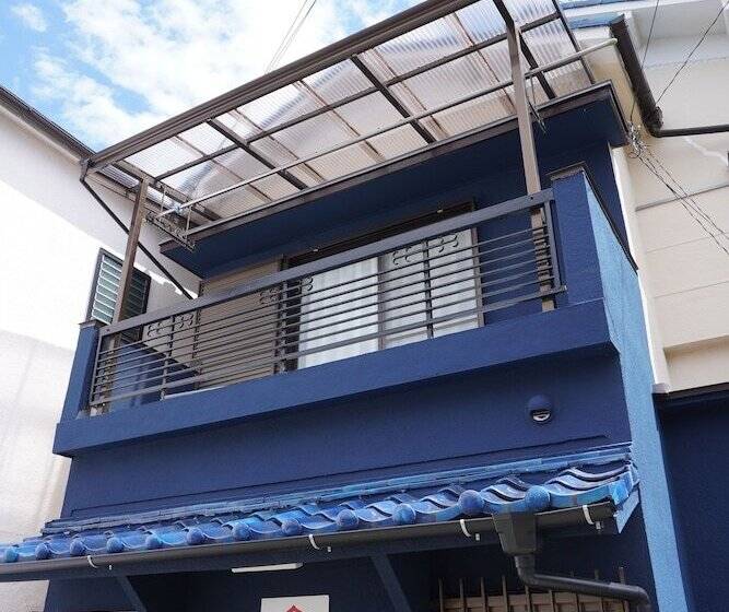 Guest House Ioly Osaka  Hostel