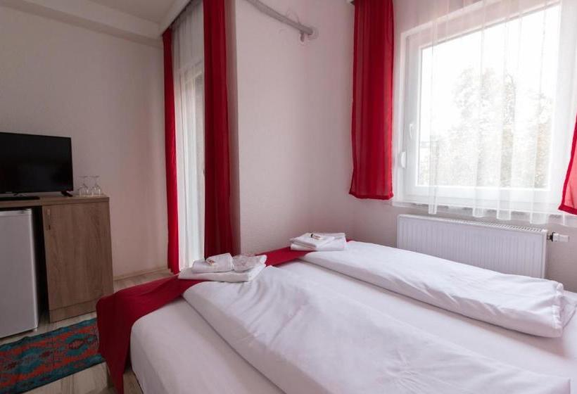 هتل Fantastik Apartments