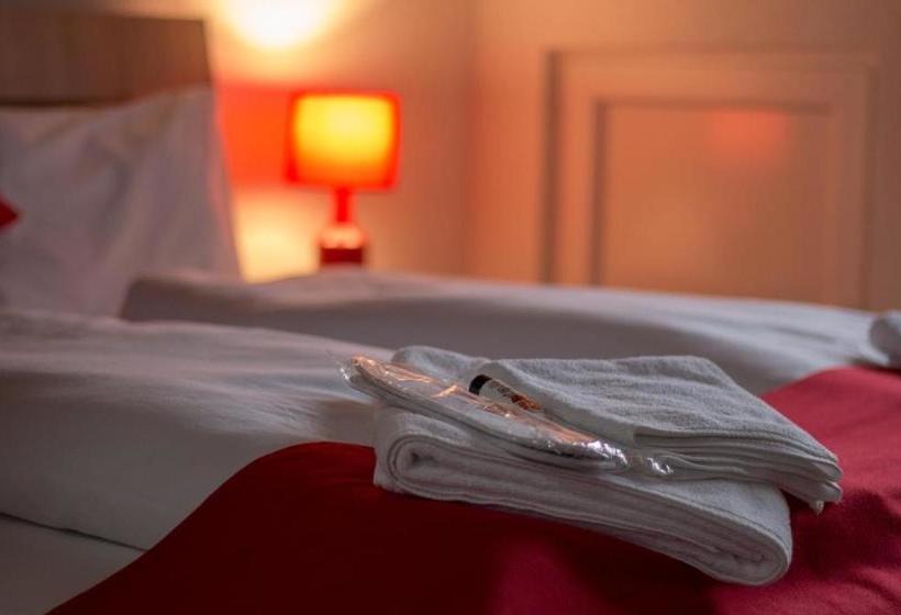 هتل Fantastik Apartments