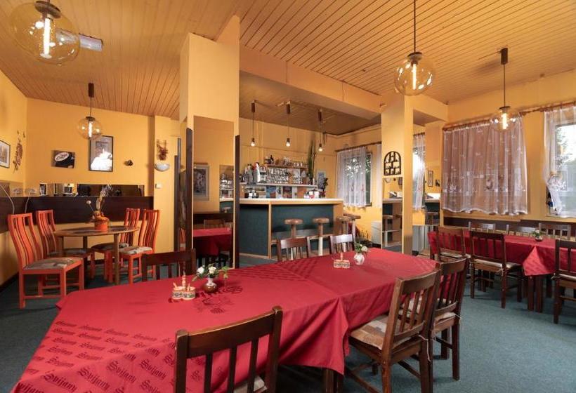 הוסטל Ubytovna Z Sport