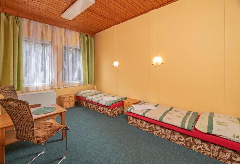 הוסטל Ubytovna Z Sport