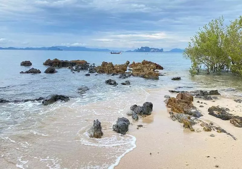 هتل The Parlour Krabi