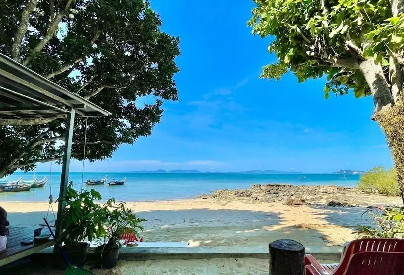 هتل The Parlour Krabi