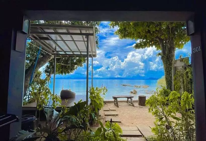 هتل The Parlour Krabi