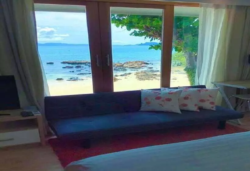 هتل The Parlour Krabi