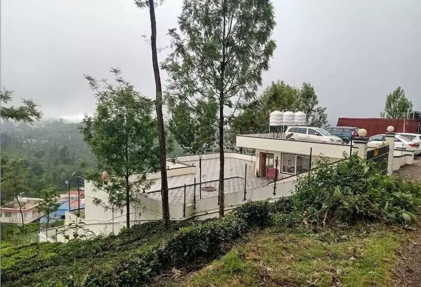 Majatalo Aira Residency Kothagiri By Lexstays