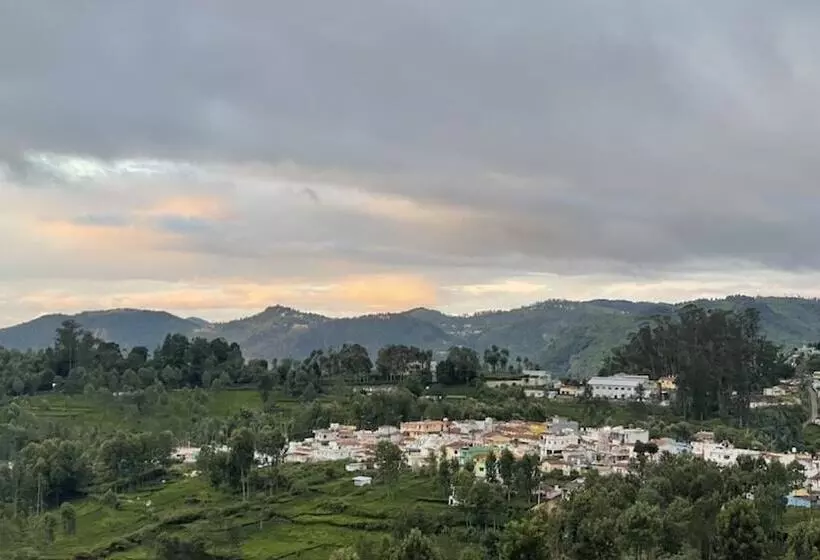 Majatalo Aira Residency Kothagiri By Lexstays