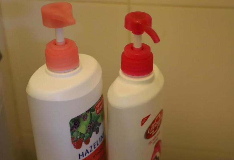 هاستل Oxeraak Thanh Phuong