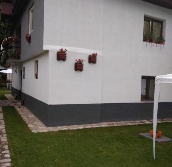 پانسیون Vila Magda