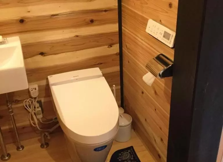 Retkeilymaja Guesthouse Kazura