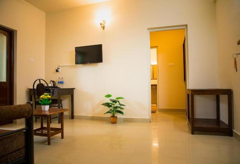 فندق Dom Carlos Resort