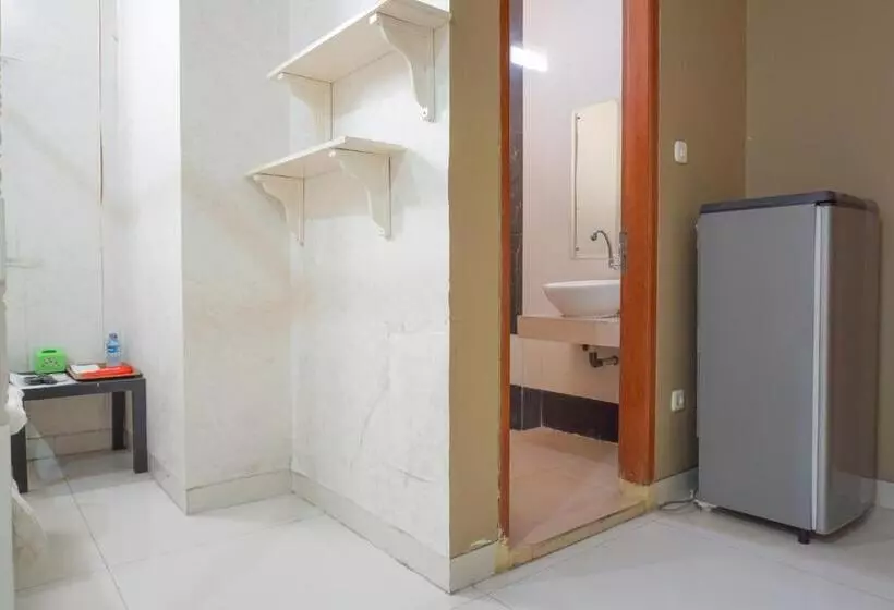 Majatalo Reddoorz Near Kemang Square