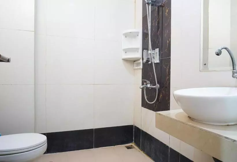 Majatalo Reddoorz Near Kemang Square