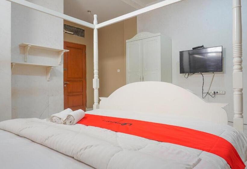 بنسيون Reddoorz Near Kemang Square