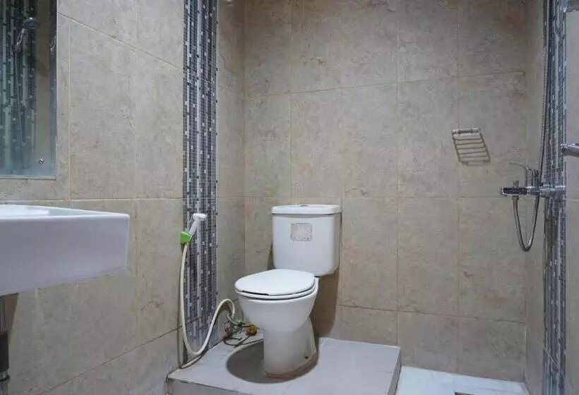 Majatalo Reddoorz Near Kemang Square