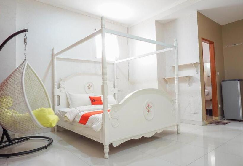 بنسيون Reddoorz Near Kemang Square