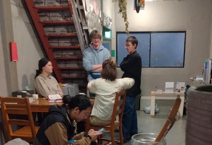 Tonarino Hostel For Backpackers