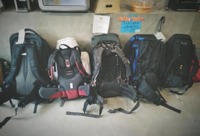 Tonarino Hostel For Backpackers