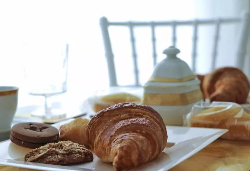 تختخواب و صبحانه Solidea Bnb