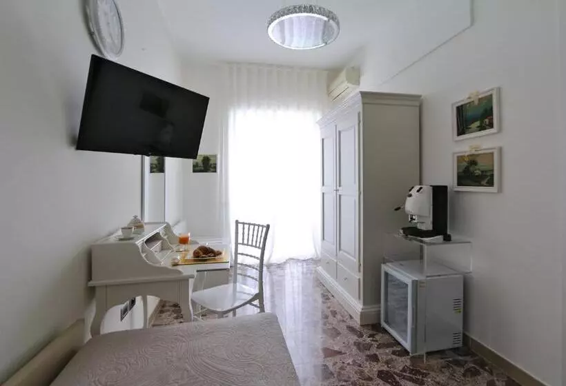 تختخواب و صبحانه Solidea Bnb