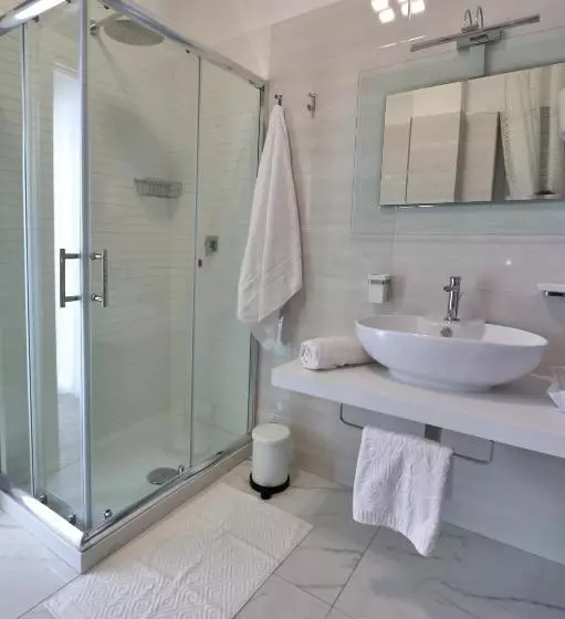 تختخواب و صبحانه Solidea Bnb